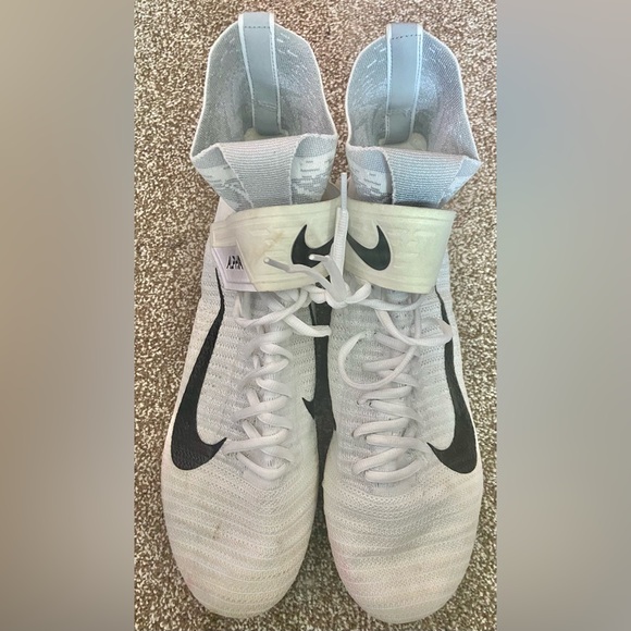 Nike Alpha Menace Elite 2 Size Men's 14 Football Cleats White BV3298-100 - Picture 3 of 9